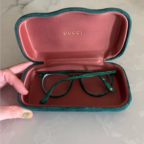 Gucci Green Round Optical Glasses with Gold Accents - Picture 3 of 3